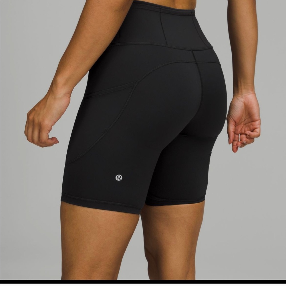 Fast and Free High-Rise Shorts 8”